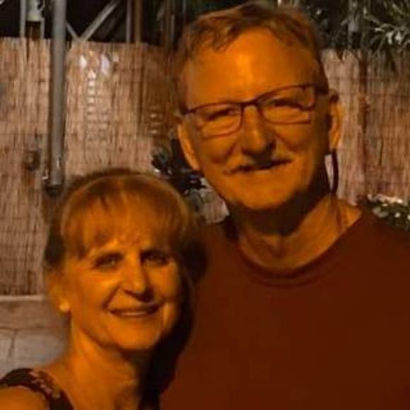 Meet your Posher, Sharon - Picture 1 of 1